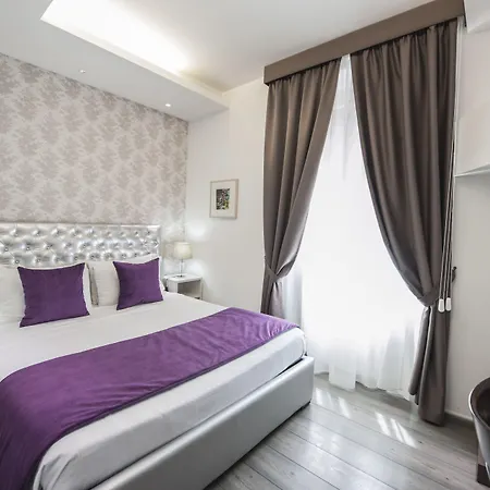 Town House Spagna 4*