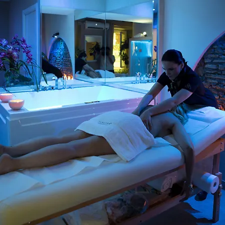 Konukevi Town House Spagna Roma