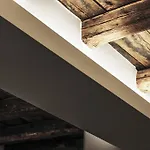 Гостевой дом Town House Spagna 4*